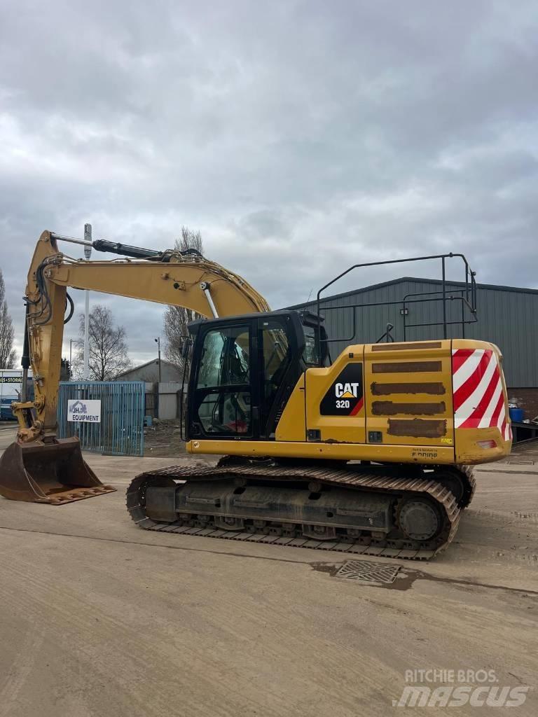 CAT 320 대형 굴삭기 29톤 이상
