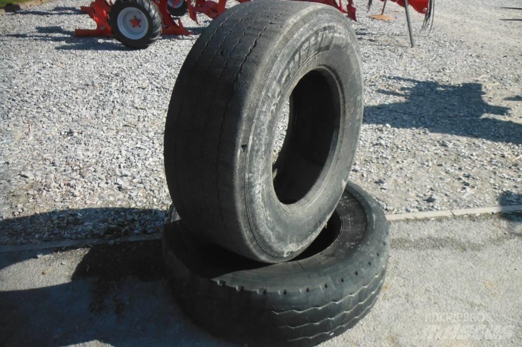 Michelin 385/65R22.5 타이어, 휠 및 림