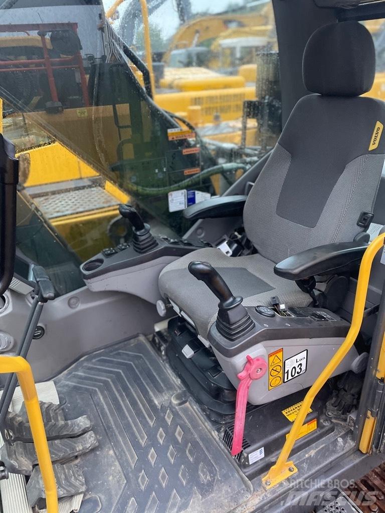 Volvo EC210C 대형 굴삭기 29톤 이상