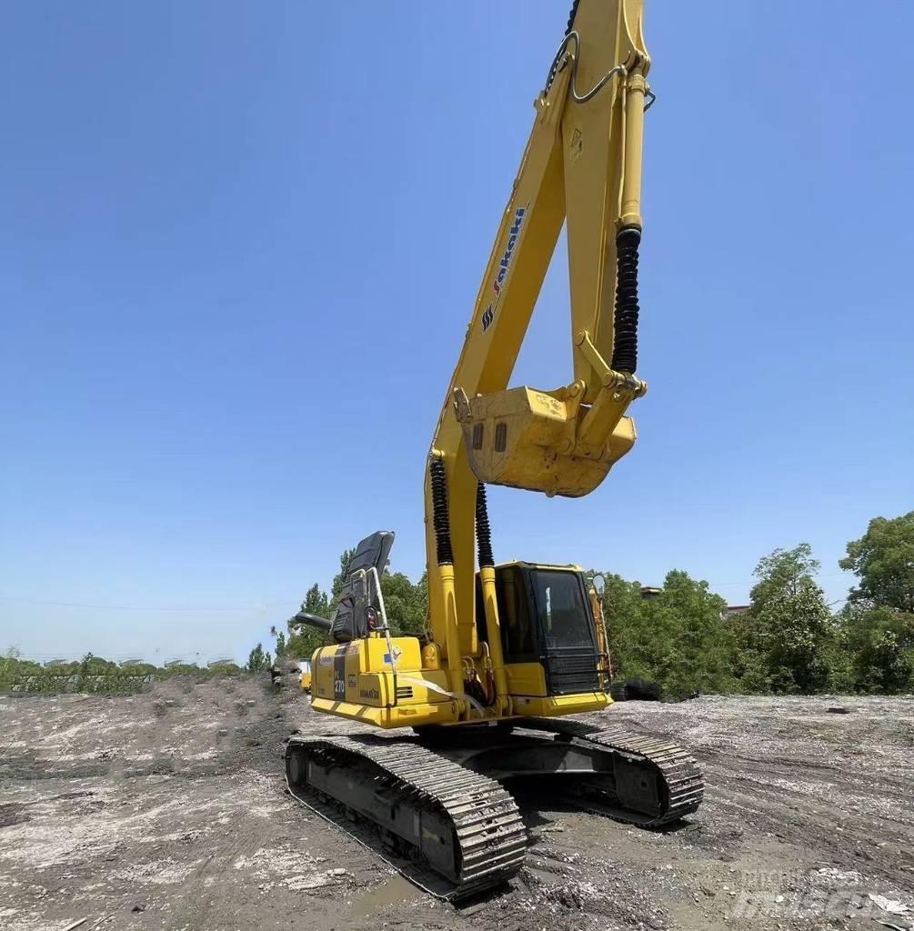 Komatsu PC 270 대형 굴삭기 29톤 이상