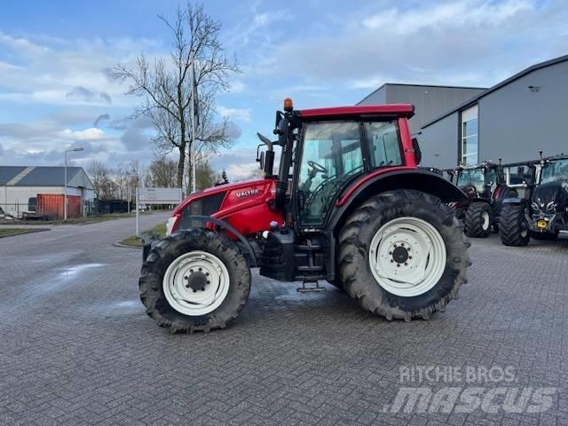 Valtra N123 Hitech5 트랙터