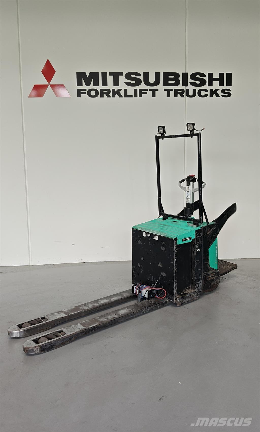 Mitsubishi PBV20N2 플랫폼 트럭