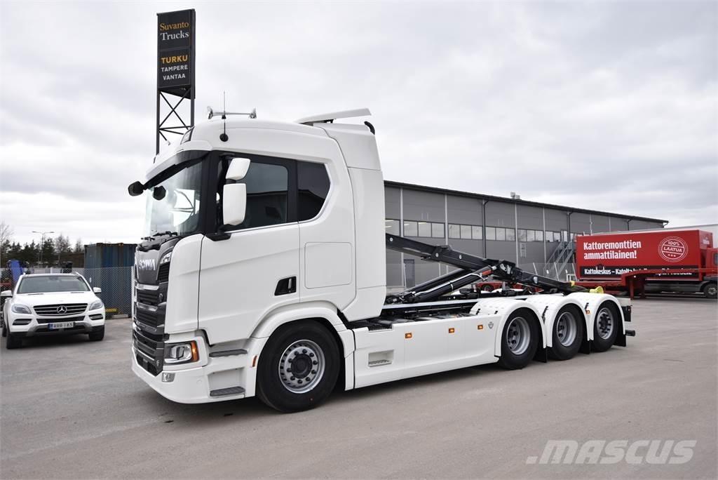 Scania R590 8X4 훅 리프트 트럭