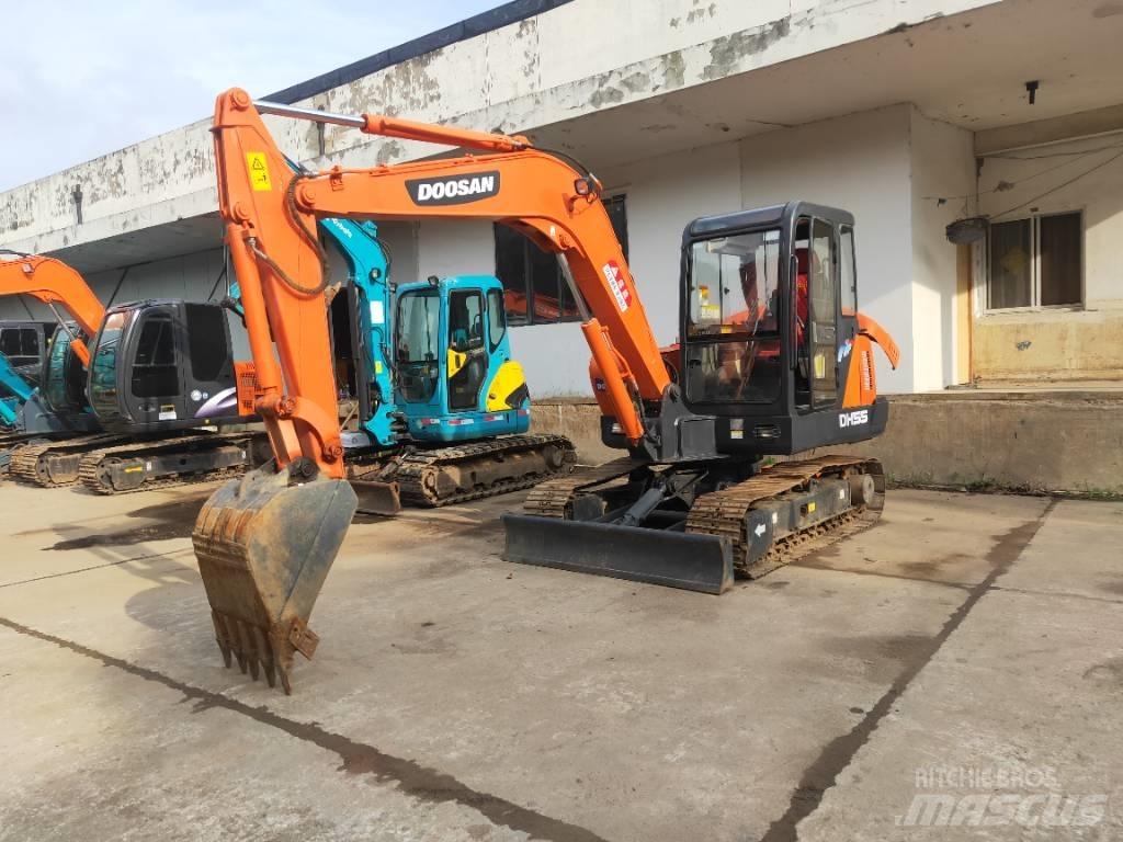 Doosan DH55 소형 굴삭기 7톤 미만