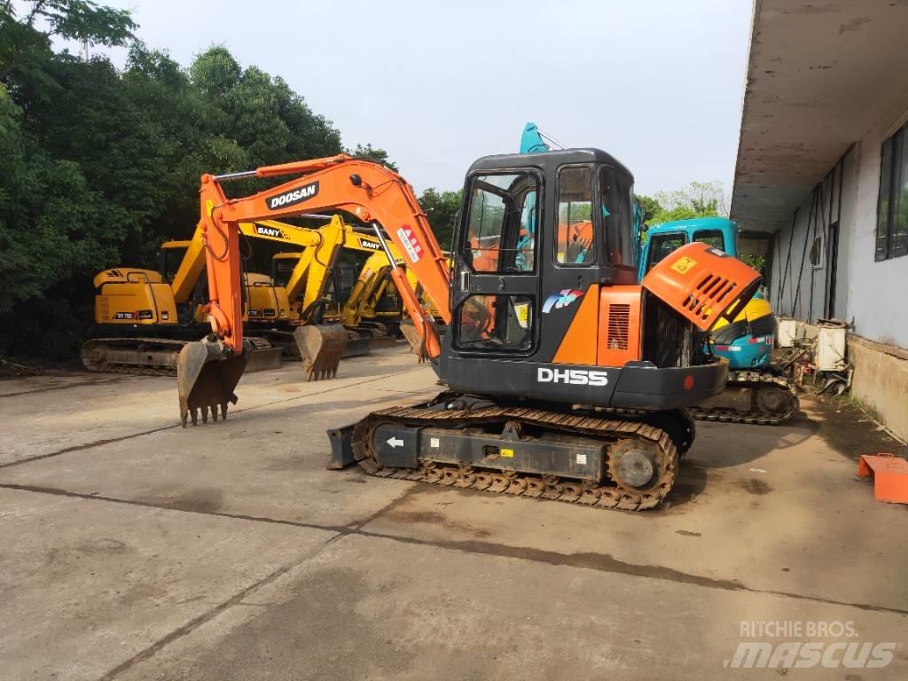 Doosan DH55 소형 굴삭기 7톤 미만