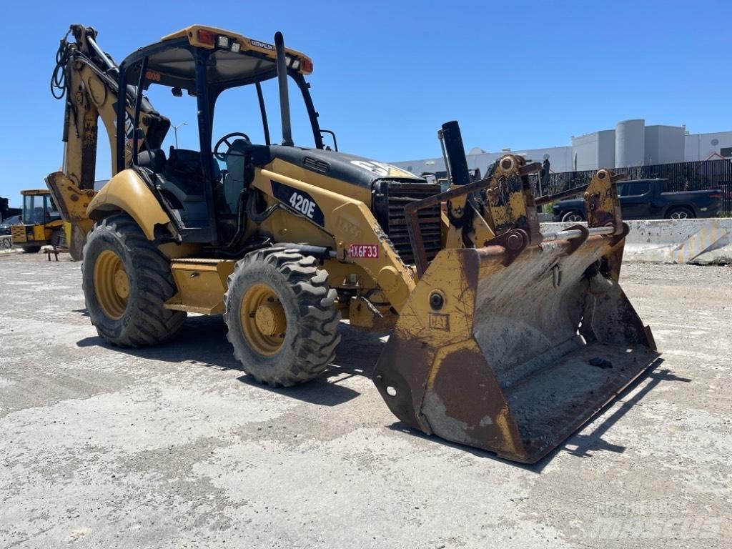 CAT 420E 백호로더