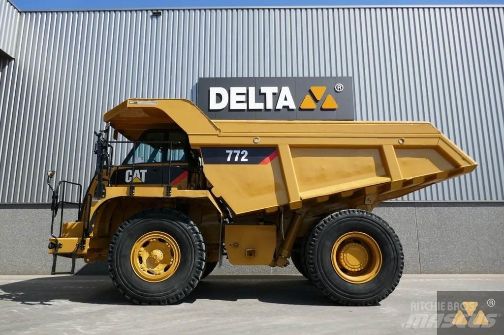 CAT 772 초대형 덤프 트럭