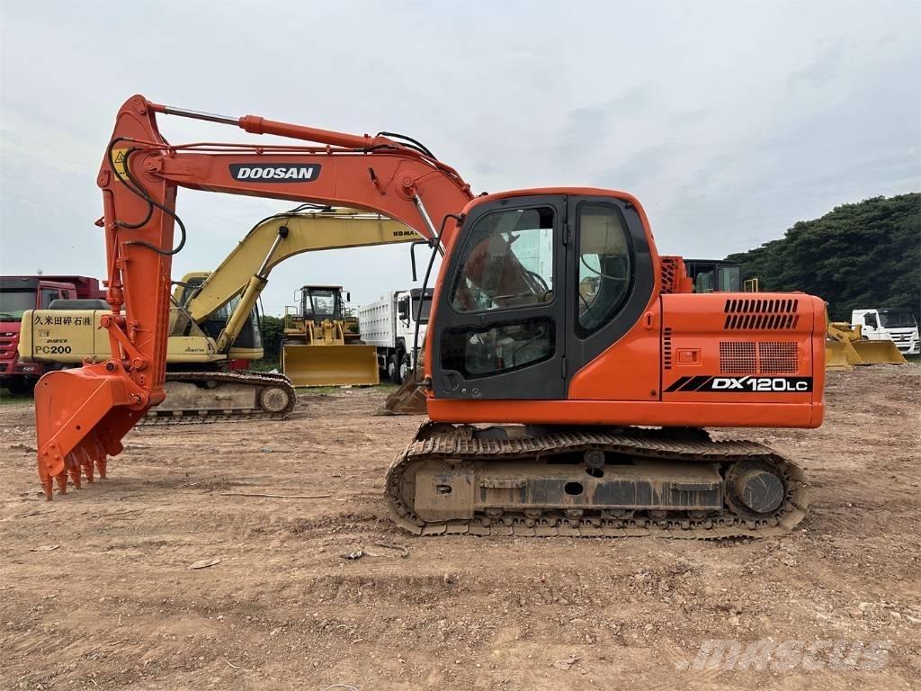Doosan DX 120 대형 굴삭기 29톤 이상