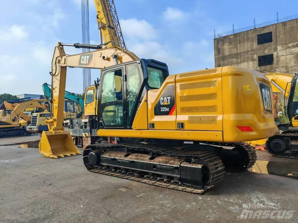 CAT 320 GC 대형 굴삭기 29톤 이상