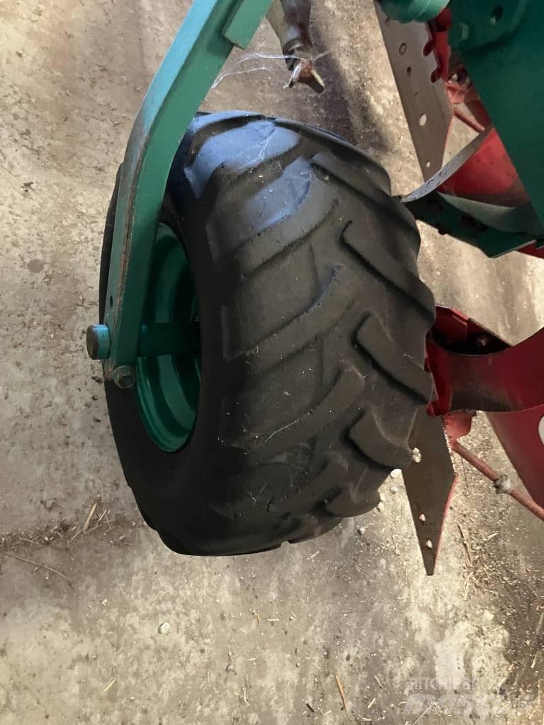 Kverneland PW100 가역 플로우(쟁기)
