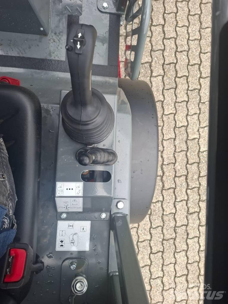 Weidemann 1280 미니 로더