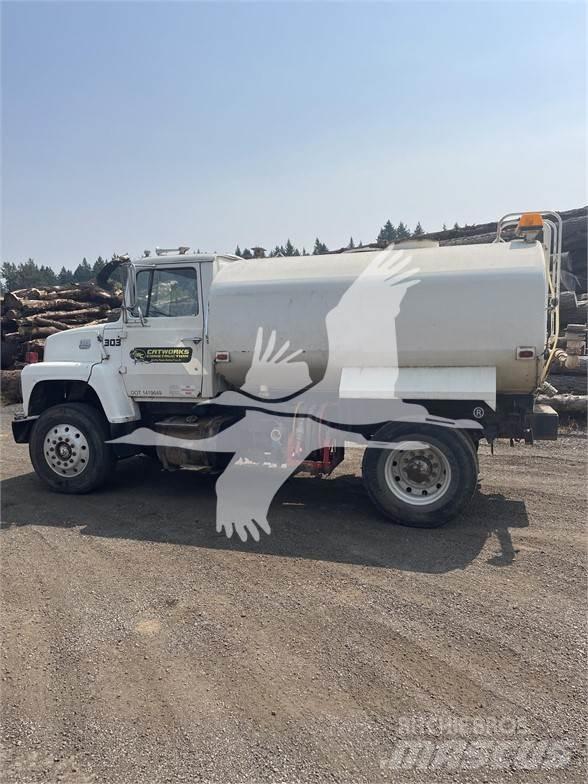 Ford 8000 급수차