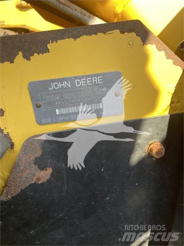 John Deere 240 기타 트랙터 부속품