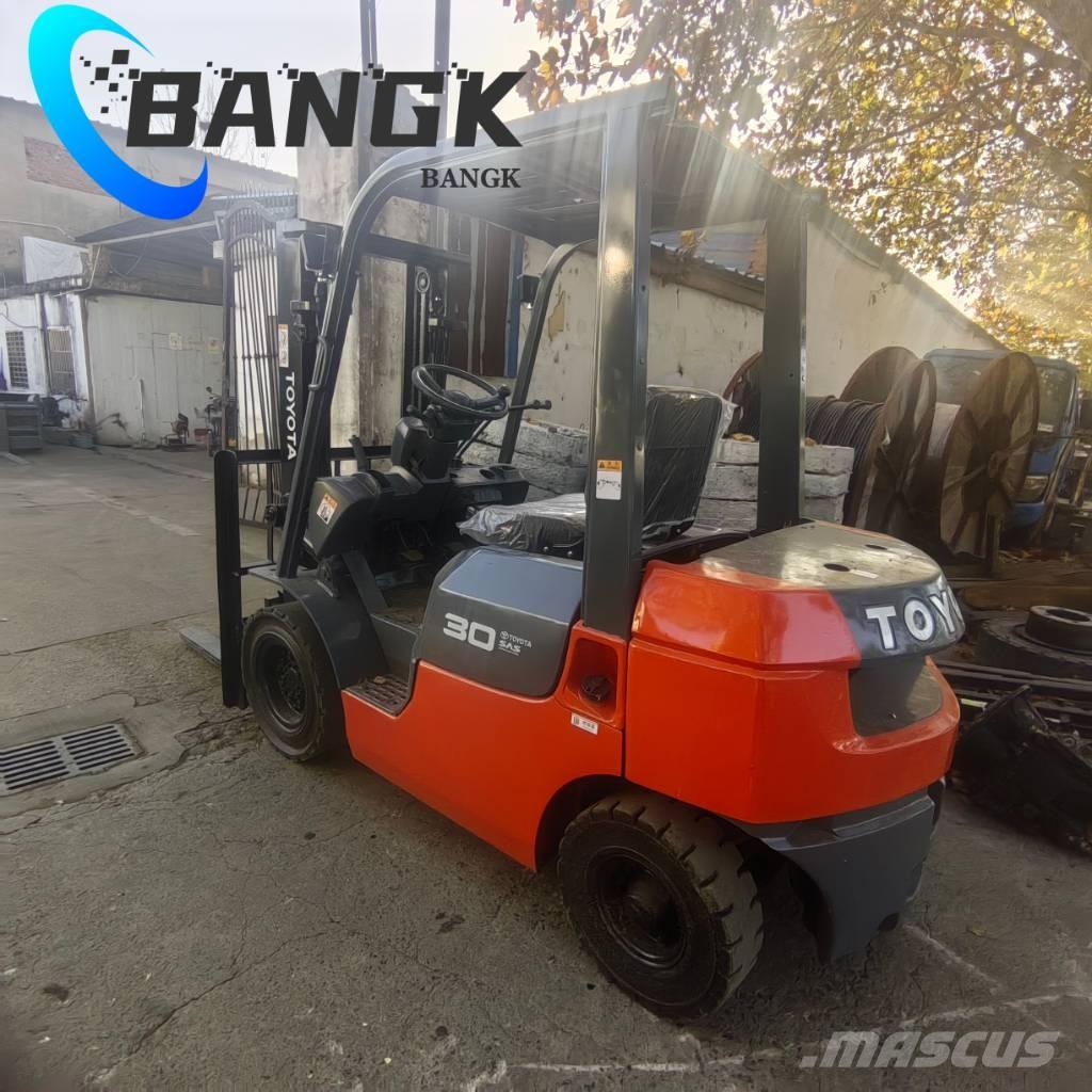 Toyota 7F30 디젤 지게차