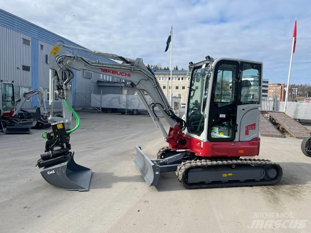 Takeuchi TB 335 R 소형 굴삭기 7톤 미만