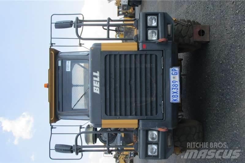 Bell B20C 탱커 트럭