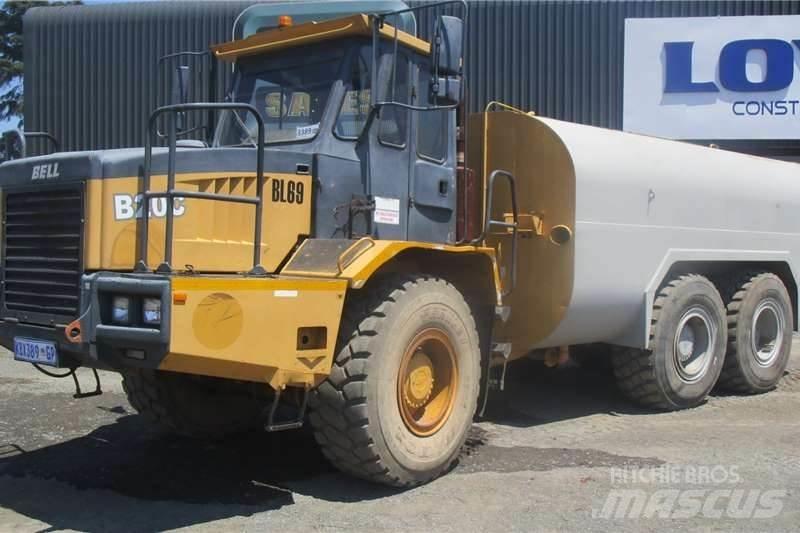 Bell B20C 탱커 트럭