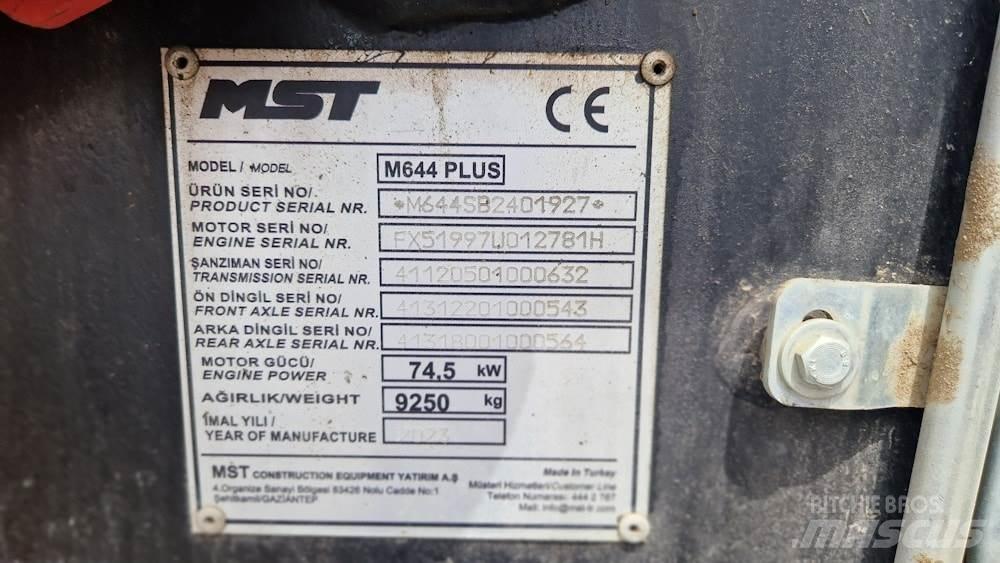 MST M644 PLUS 백호로더
