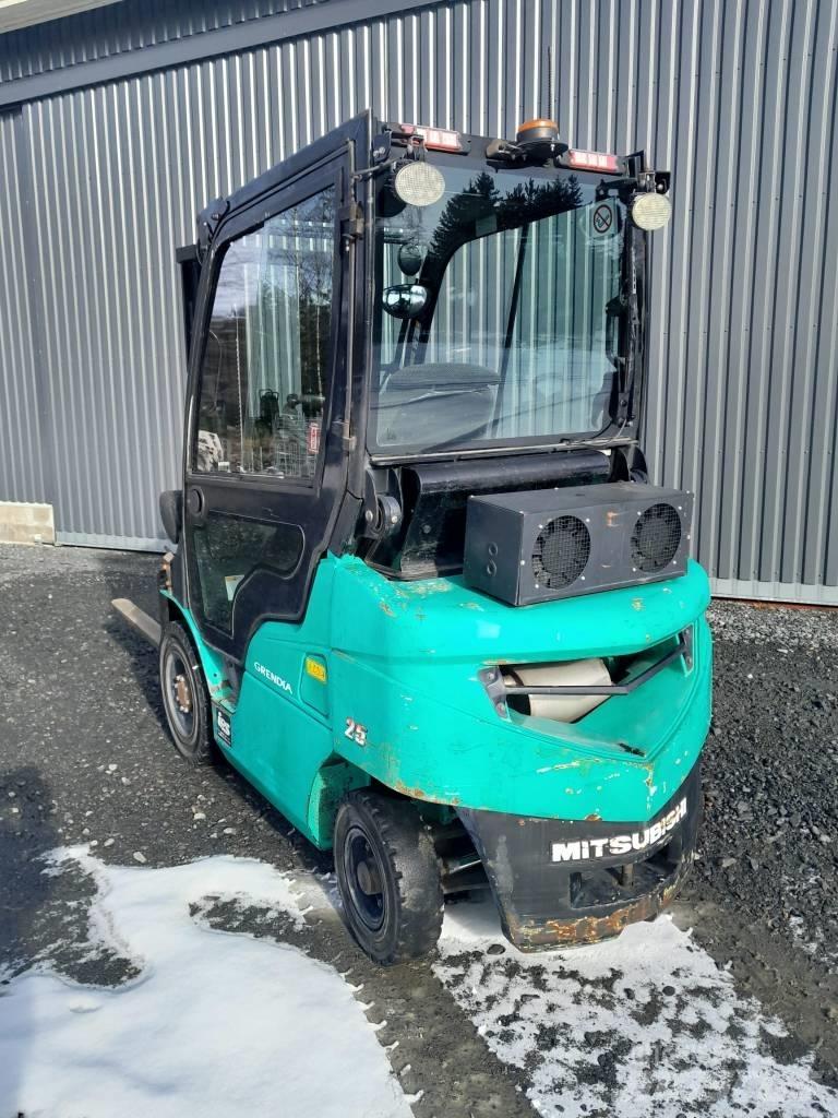 Mitsubishi FD 25 N 디젤 지게차