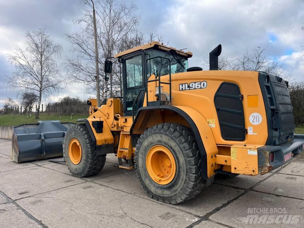 Hyundai HL 960  휠로우더