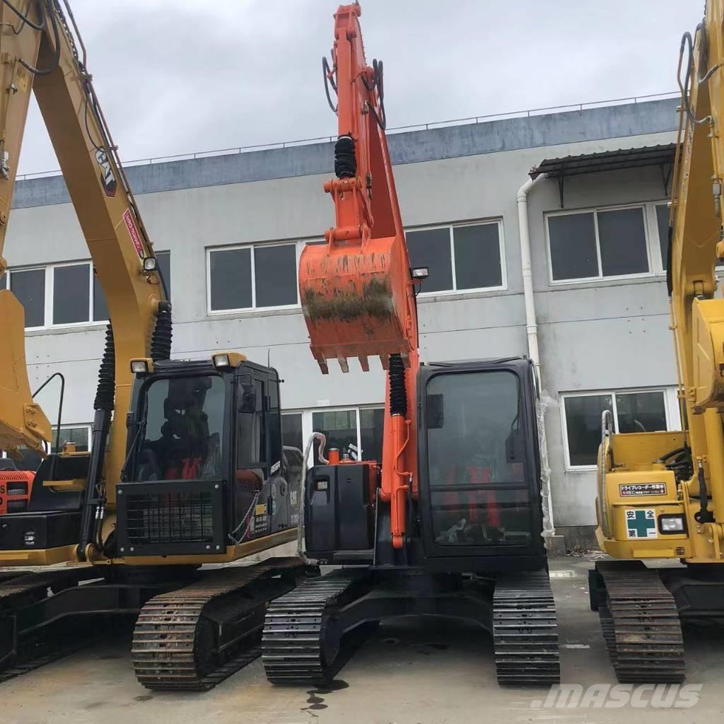 Hitachi ZX 70 소형 굴삭기 7톤 미만