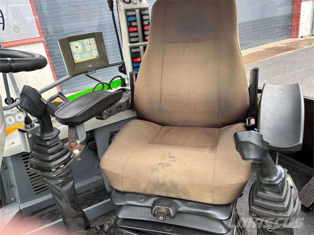 Lännen 8800E 백호로더