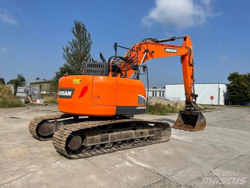 Doosan DX 235 LCR-5 대형 굴삭기 29톤 이상