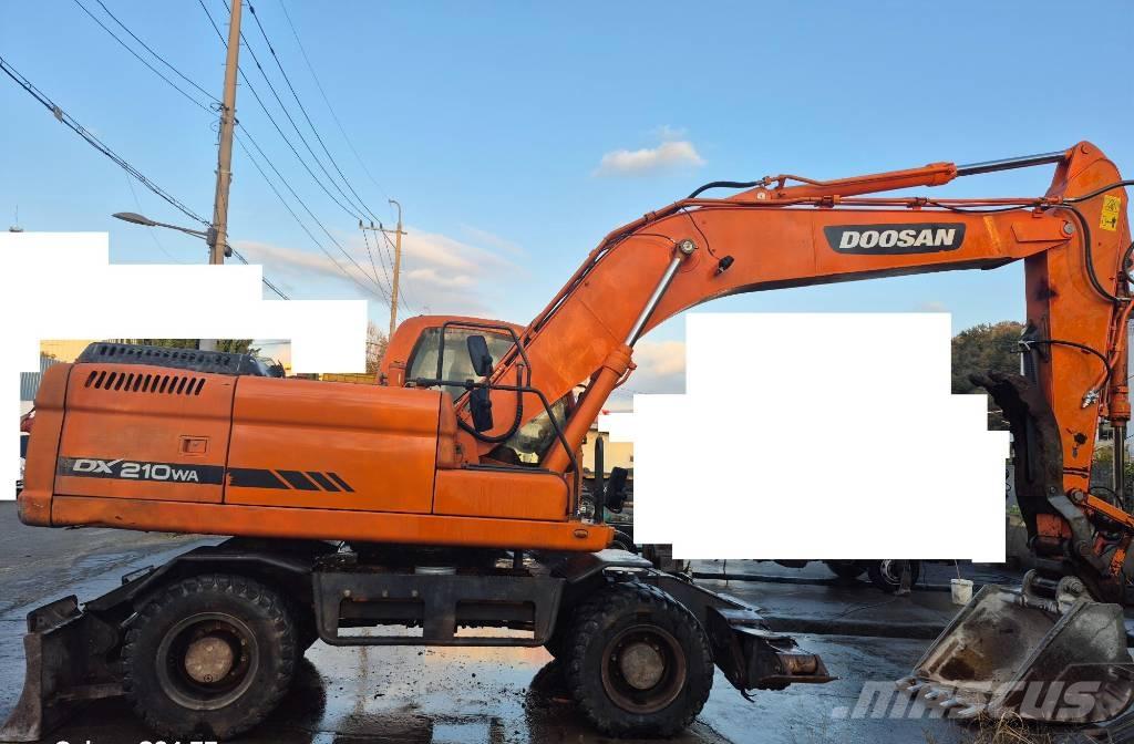 Doosan DX 210 WA  휠 굴삭기