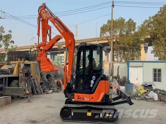 Hitachi ZX 50 소형 굴삭기 7톤 미만