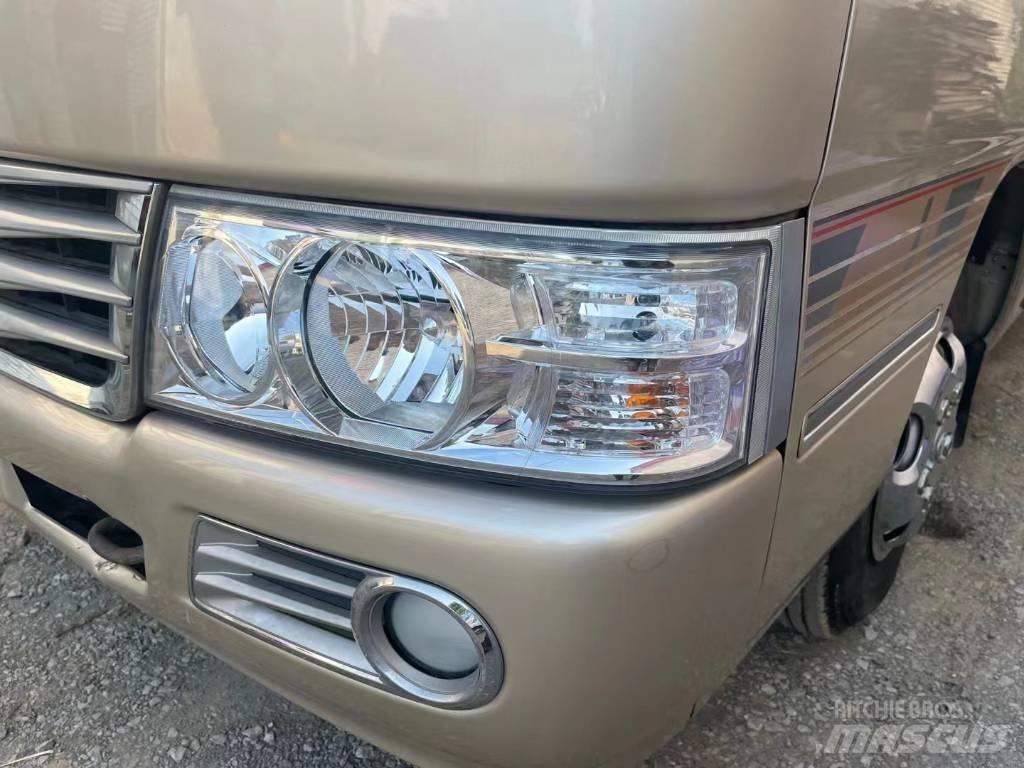 Toyota Coaster Bus 미니 버스