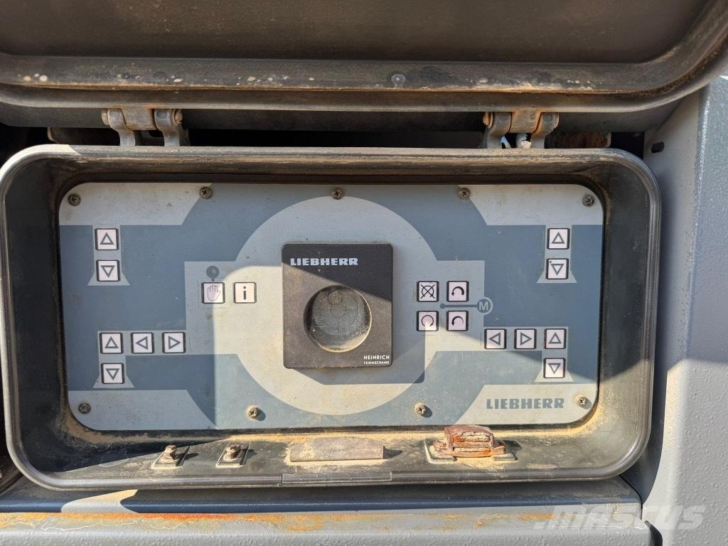 Liebherr LTM 1030-2 A/T 크레인