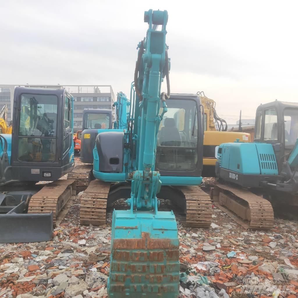 Kobelco SK 70 SR 중형굴삭기 7톤-28톤
