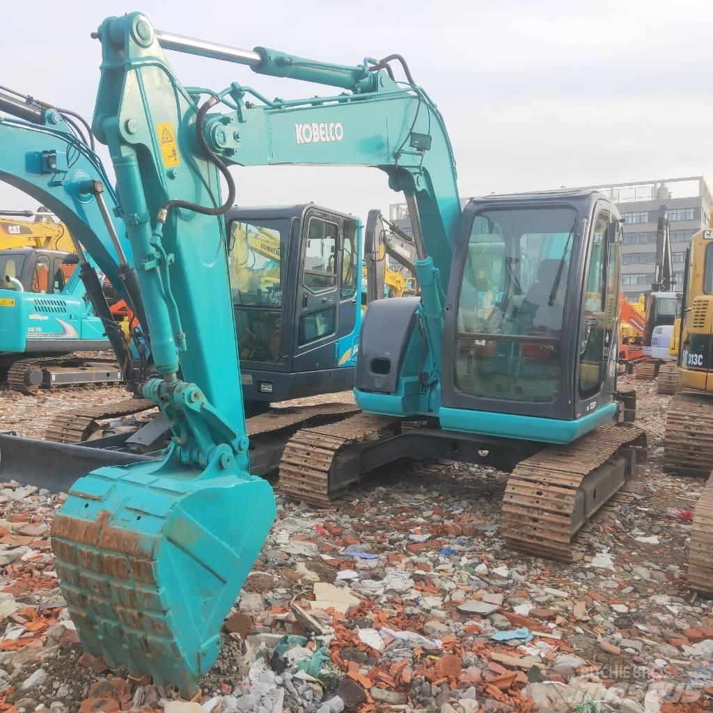 Kobelco SK 70 SR 중형굴삭기 7톤-28톤