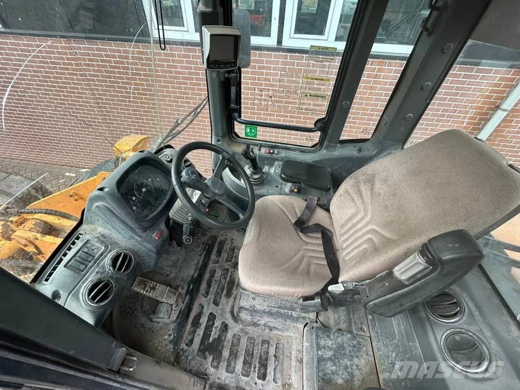 Hyundai HL 740-9A  휠로우더