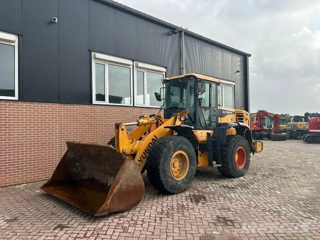 Hyundai HL 740-9A  휠로우더