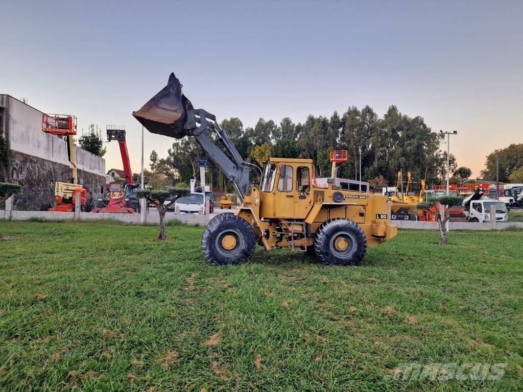 Volvo L 90  휠로우더