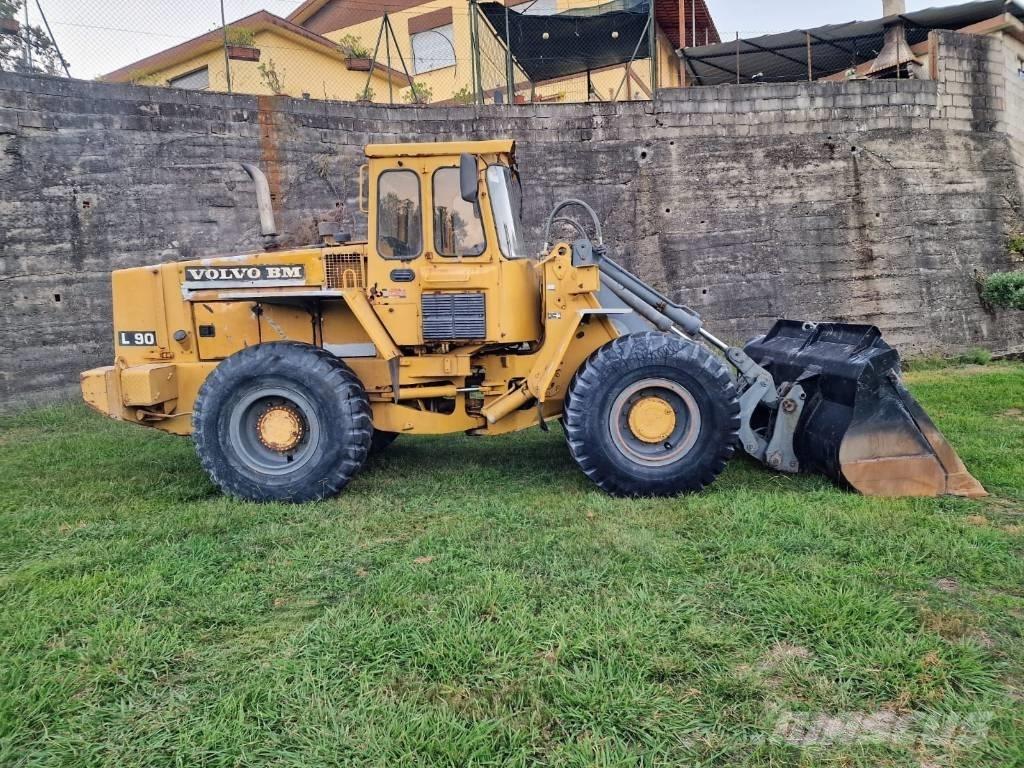 Volvo L 90  휠로우더