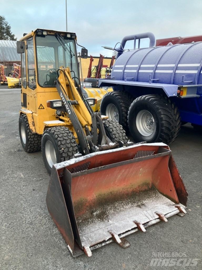 Volvo ZL 302  휠로우더