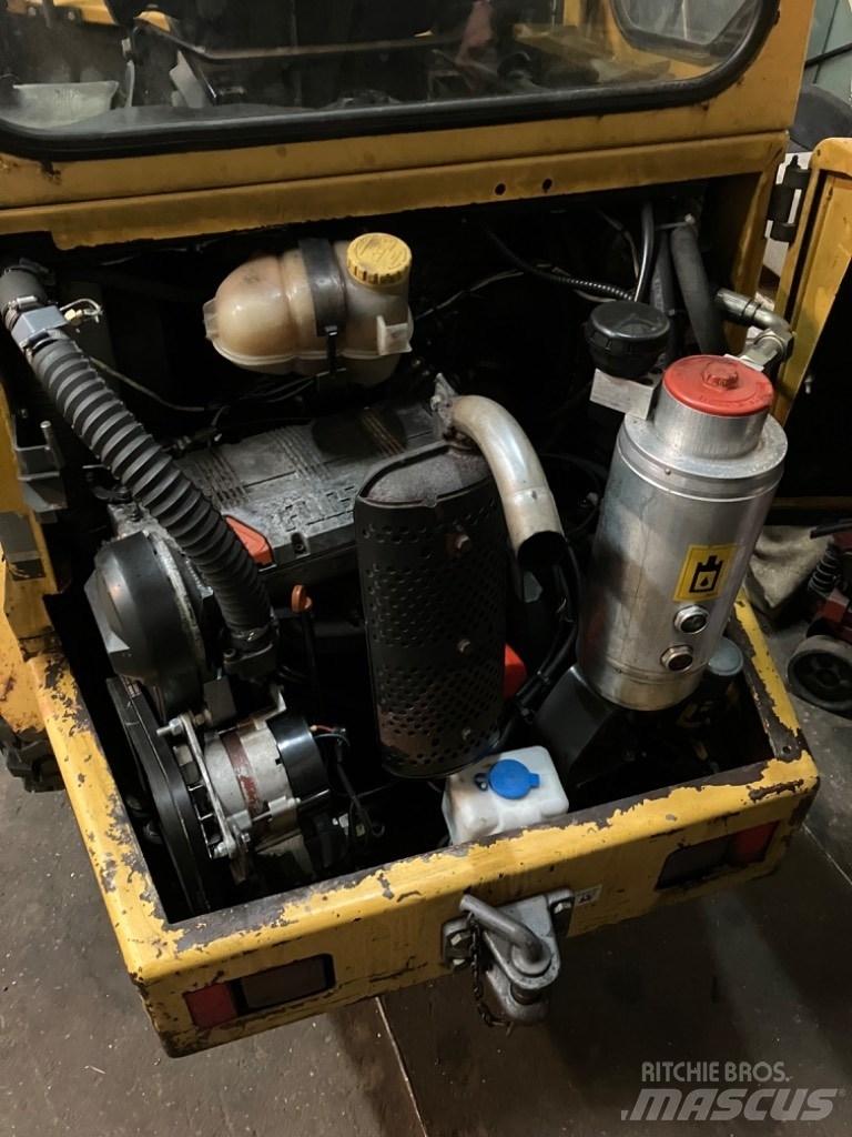 Volvo ZL 302  휠로우더