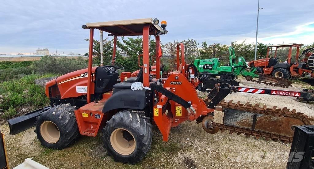 Ditch Witch RT 55 트렌처