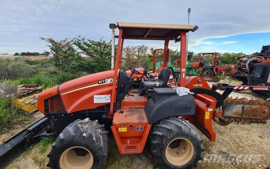 Ditch Witch RT 55 트렌처