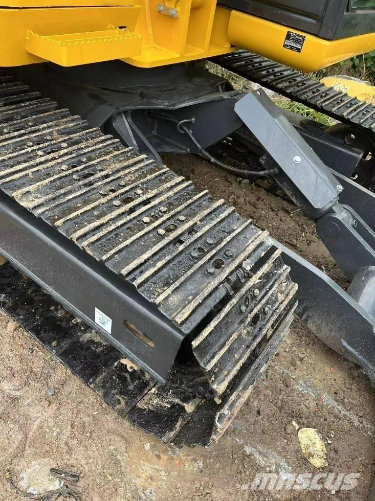 Komatsu 70 대형 굴삭기 29톤 이상