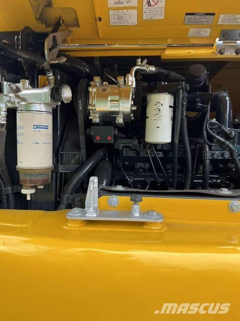 Komatsu 70 대형 굴삭기 29톤 이상