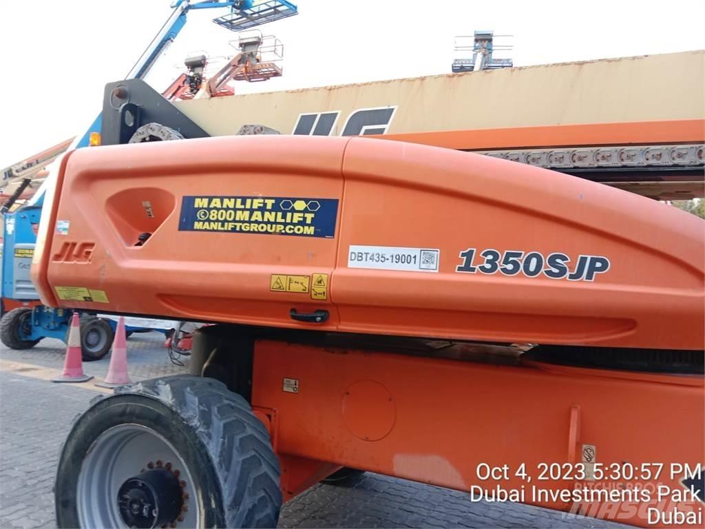 JLG 1350SJP 견인식 전동이동 리프트