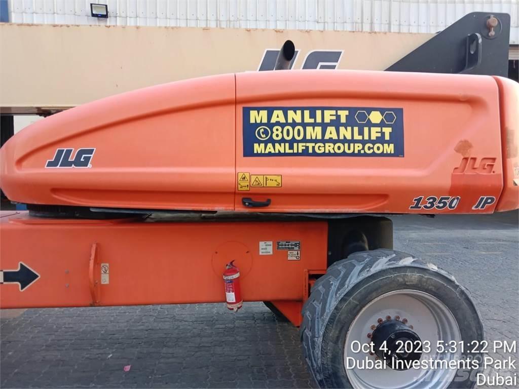 JLG 1350SJP 견인식 전동이동 리프트