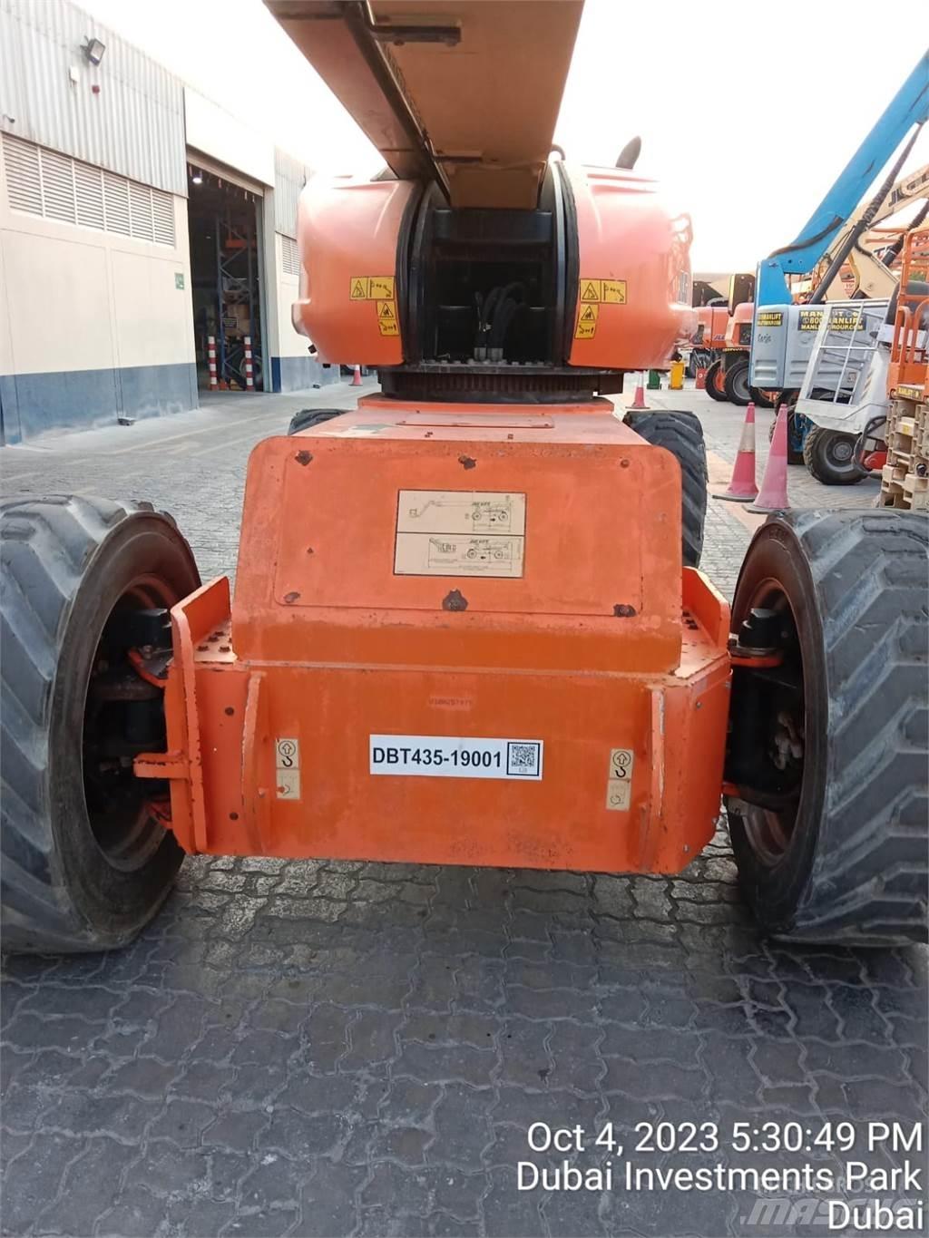 JLG 1350SJP 견인식 전동이동 리프트