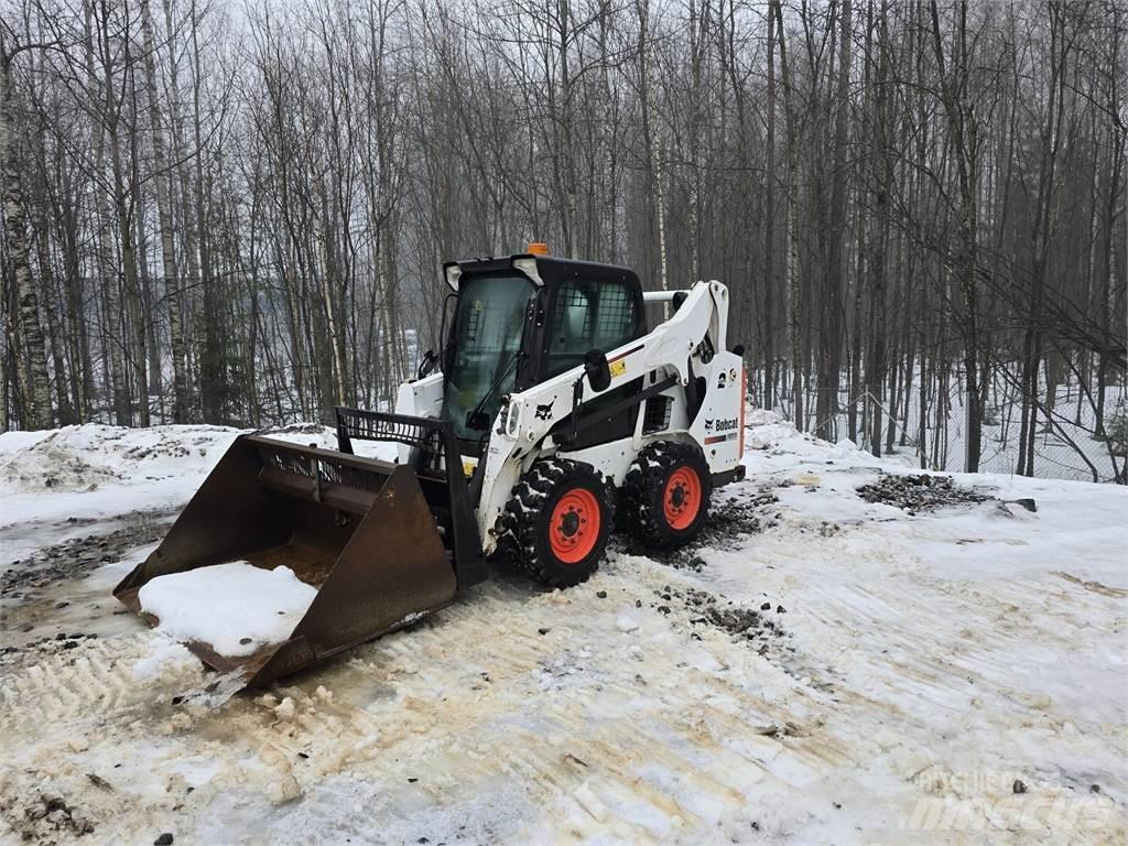 Bobcat S590  스키드로더