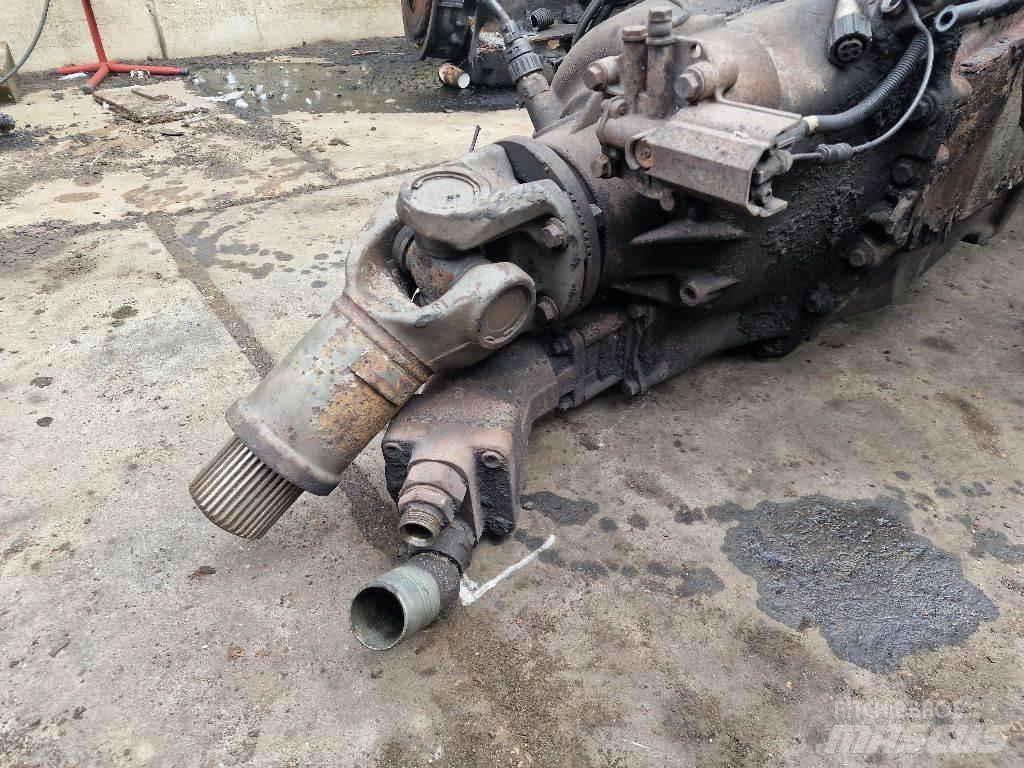 Volvo D12C380 엔진