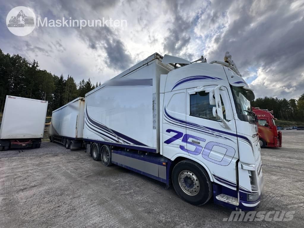 Volvo FH 16 750 우드칩 트럭