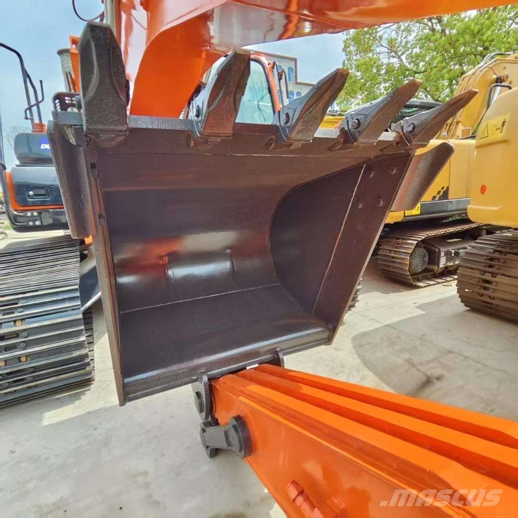 Doosan DX 225 대형 굴삭기 29톤 이상